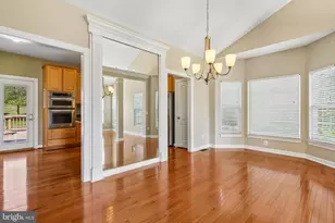 43081 Binkley Cir, Leesburg, VA 20176 - Photo 9