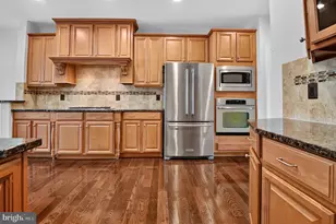 24949 Earlsford Dr, Chantilly, VA 20152 - Photo 13
