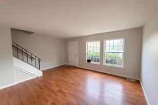 141 N Duke Dr, Sterling, VA 20164 - Photo 3