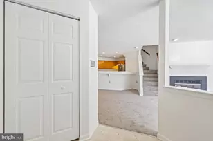 141 N Duke Dr, Sterling, VA 20164 - Photo 13