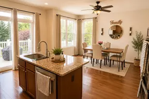 25095 Croxley Green Square, Aldie, VA 20105 - Photo 15