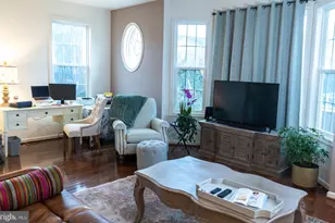 25095 Croxley Green Square, Aldie, VA 20105 - Photo 17
