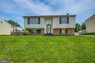 110 N Garfield Rd, Sterling, VA 20164 - Photo 1