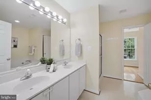 43536 Mink Meadows St, Chantilly, VA 20152 - Photo 19