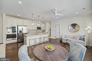 43091 Wynridge Dr, Broadlands, VA 20148 - Photo 5