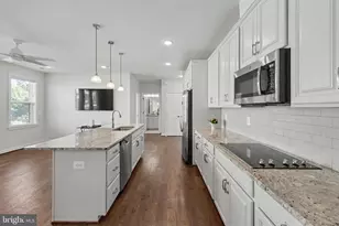 43091 Wynridge Dr, Broadlands, VA 20148 - Photo 5