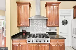 25717 Summerbank Ct, Chantilly, VA 20152 - Photo 35