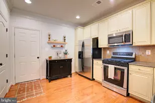 43603 McDowell Sq, Leesburg, VA 20176 - Photo 9