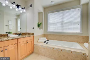43603 McDowell Sq, Leesburg, VA 20176 - Photo 15