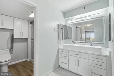 19385 Cypress Ridge Terrace #1122, Leesburg, VA 20176 - Photo 13