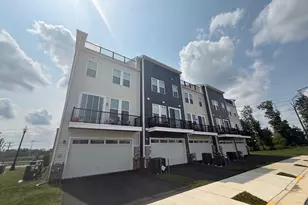 23099 Growler Sq, Ashburn, VA 20148 - Photo 5