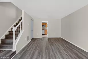 32 Palmer Ct, Sterling, VA 20165 - Photo 13