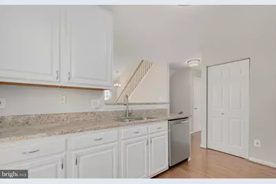 20433 Alderleaf Terrace, Ashburn, VA 20147 - Photo 9
