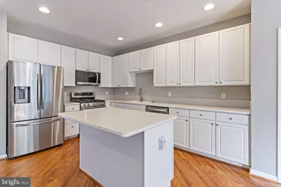 20804 Miranda Falls Square, Sterling, VA 20165 - Photo 15