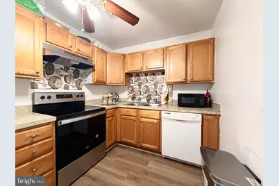 115 E Concord Court, Sterling, VA 20164 - Photo 7