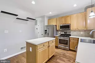 1179 Cambria Terrace NE, Leesburg, VA 20176 - Photo 7