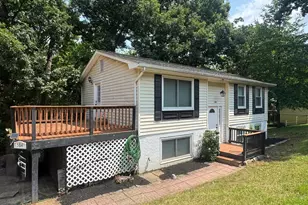 584 Rockbridge Dr SE, Leesburg, VA 20175 - Photo 1