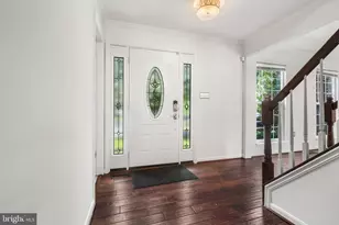 20379 Snowpoint Pl, Ashburn, VA 20147 - Photo 3