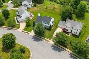 20893 Fowlers Mill Cir, Ashburn, VA 20147 - Photo 11