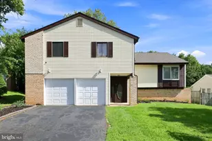 109 Biscayne Ct, Sterling, VA 20164 - Photo 1