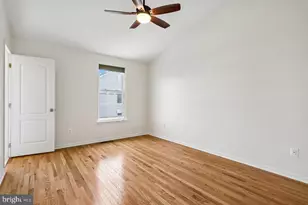 25114 McBryde Terrace, Chantilly, VA 20152 - Photo 11