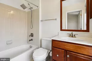 25114 McBryde Terrace, Chantilly, VA 20152 - Photo 19