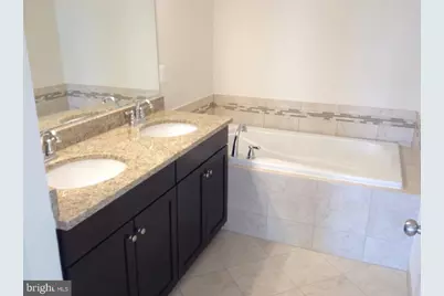 42387 Trellis Square, Brambleton, VA 20148 - Photo 11