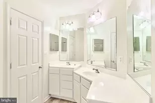 46358 Pryor Square, Sterling, VA 20165 - Photo 17