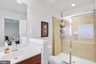 25501 Amber Gate Terrace, Chantilly, VA 20152 - Photo 17