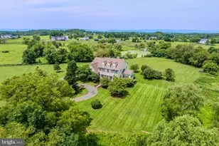 19949 Pleasant Meadow Ln, Purcellville, VA 20132 - Photo 3
