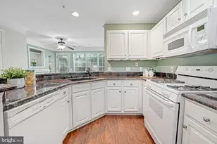 46964 Courtyard Sq, Sterling, VA 20164 - Photo 5