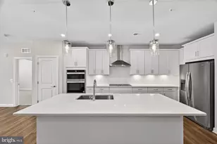 21630 Hawksbill High Cir, Sterling, VA 20164 - Photo 11