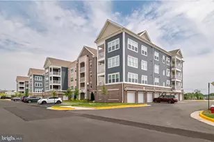 21630 Hawksbill High Cir, Sterling, VA 20164 - Photo 43