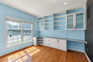 22561 Howardsville Woods Ct, Ashburn, VA 20148 - Photo 11