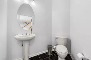 22561 Howardsville Woods Ct, Ashburn, VA 20148 - Photo 13