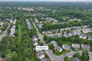 20434 Cliftons Point St, Sterling, VA 20165 - Photo 13