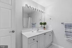 19365 Cypress Ridge Terrace, Leesburg, VA 20176 - Photo 35