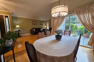 113 Newbury Pl, Sterling, VA 20164 - Photo 5