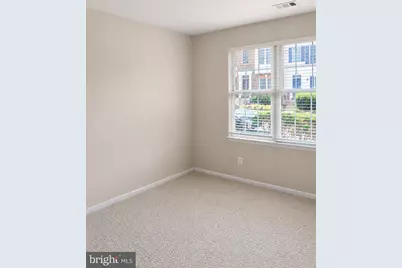 42845 Sykes Ter, Chantilly, VA 20152 - Photo 5