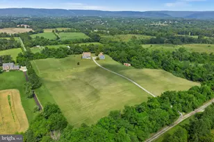 12179 Enfield Ln, Lovettsville, VA 20180 - Photo 5