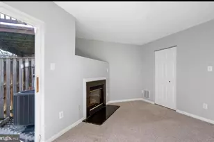 45461 Bluemont Junction Square, Sterling, VA 20164 - Photo 9
