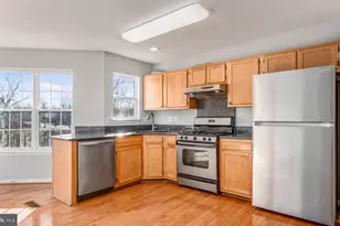 45461 Bluemont Junction Square, Sterling, VA 20164 - Photo 5