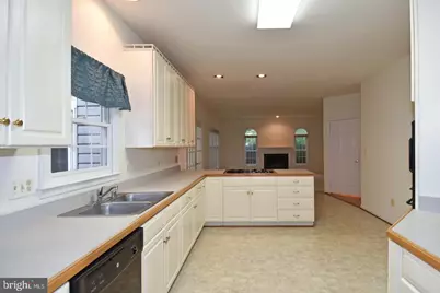 47313 Grandview Place, Sterling, VA 20165 - Photo 17