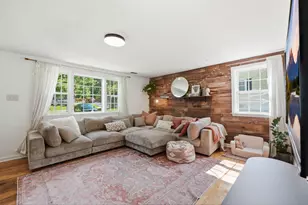 39881 Catoctin Ridge St, Paeonian Springs, VA 20129 - Photo 5