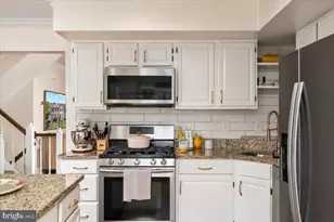 21226 Hedgerow Terrace, Ashburn, VA 20147 - Photo 11