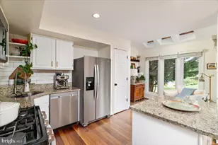 21226 Hedgerow Terrace, Ashburn, VA 20147 - Photo 9