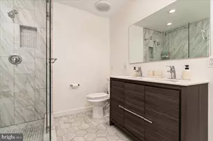 21226 Hedgerow Terrace, Ashburn, VA 20147 - Photo 21