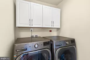 22800 Calderwood Ln, Brambleton, VA 20148 - Photo 39