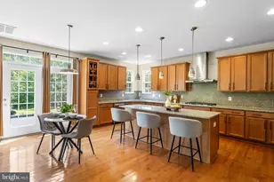 22800 Calderwood Ln, Brambleton, VA 20148 - Photo 7