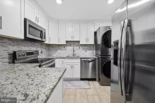 130 N Duke Dr, Sterling, VA 20164 - Photo 5
